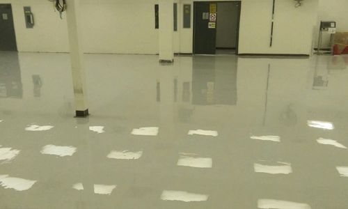 Autonivelante epóxico solido
