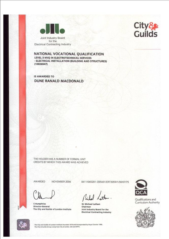 NVQ level 3 
Dune MacDonald 
2006