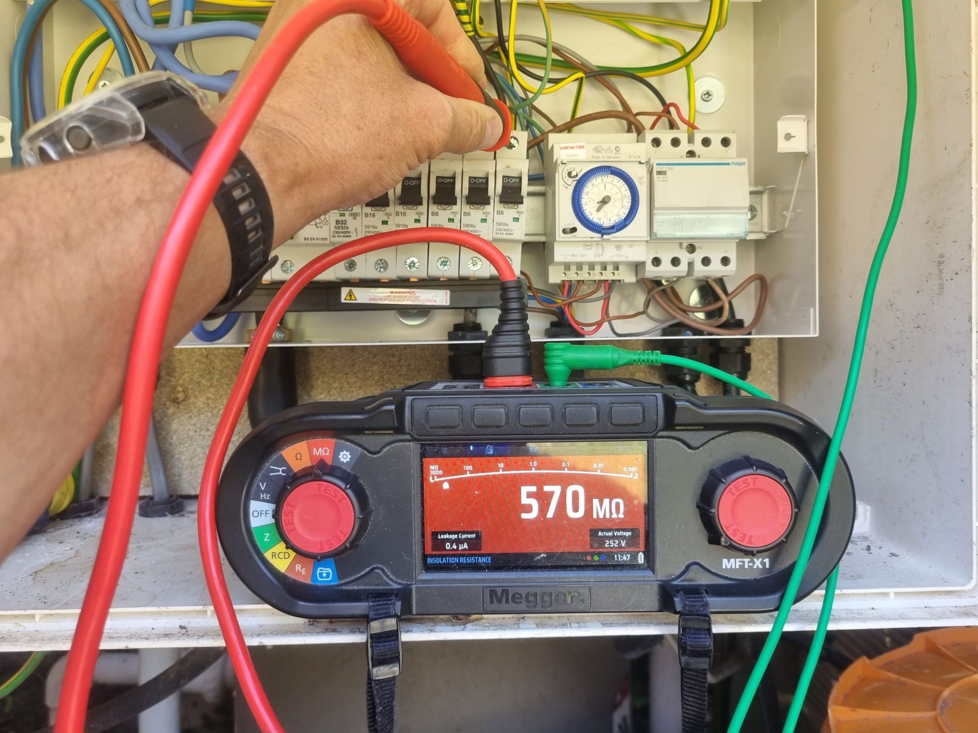 Circuit 6 readings all fine - 570 M ohms