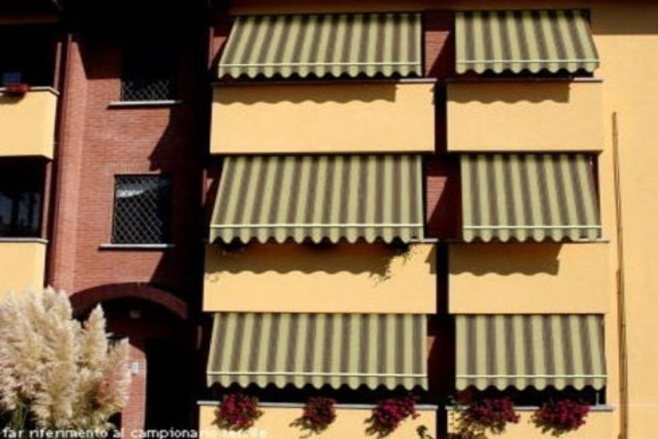Tende su balconi