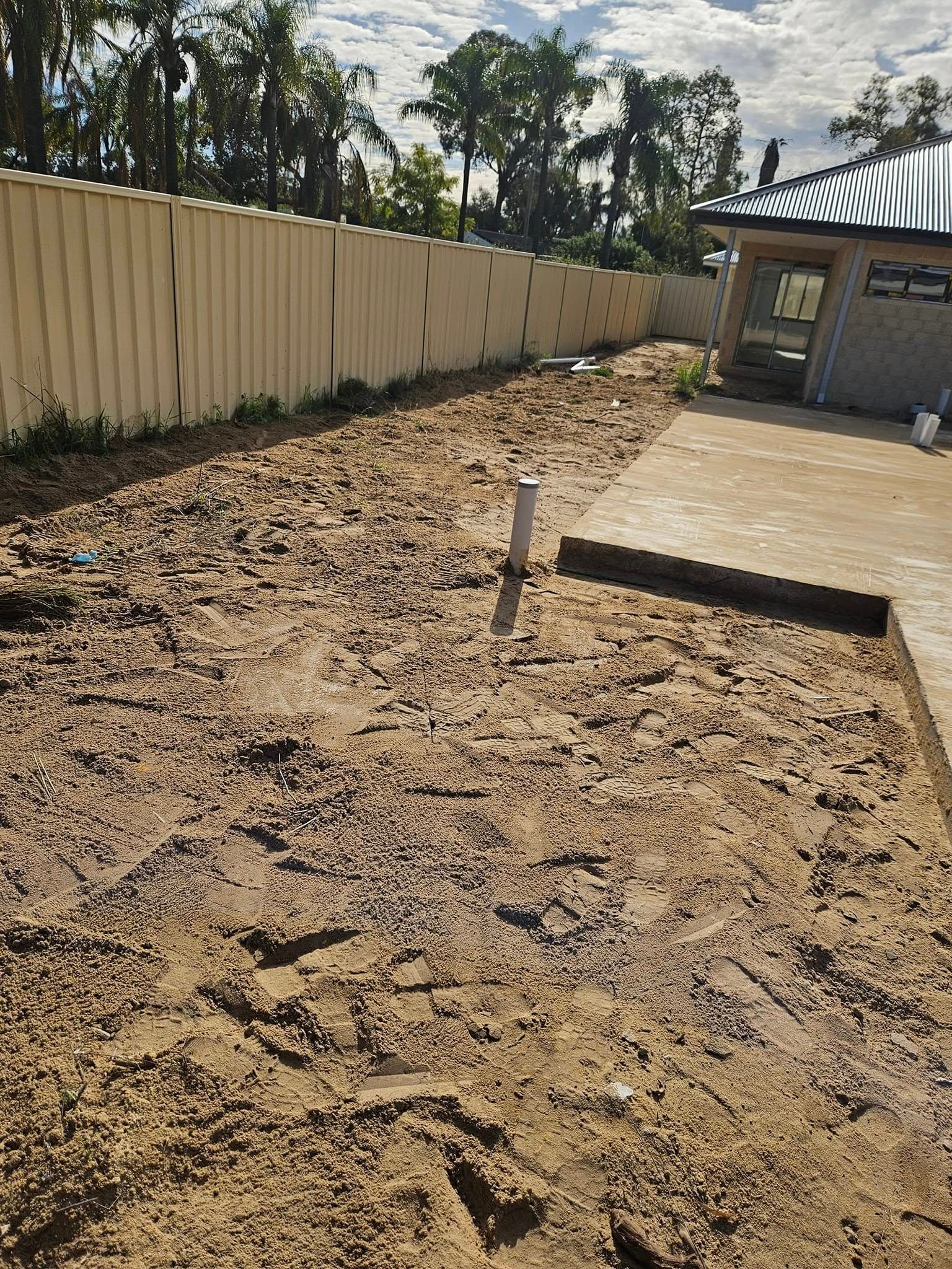 Final trim earthmoving