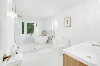 Bathroom renovations by 17 Plumbing in Oakville