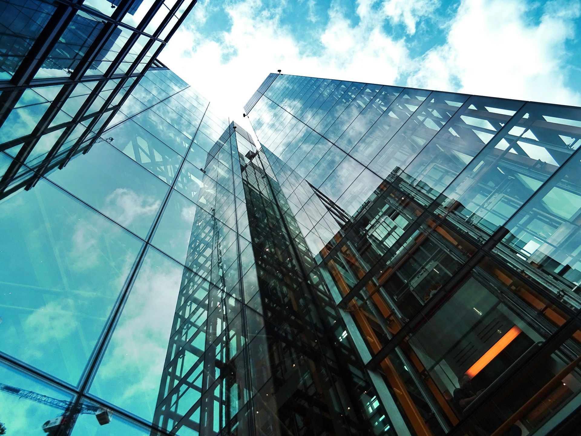 Luxury high rise condominium buildings in Oakville serviced by 17 Plumbing condominium plumber