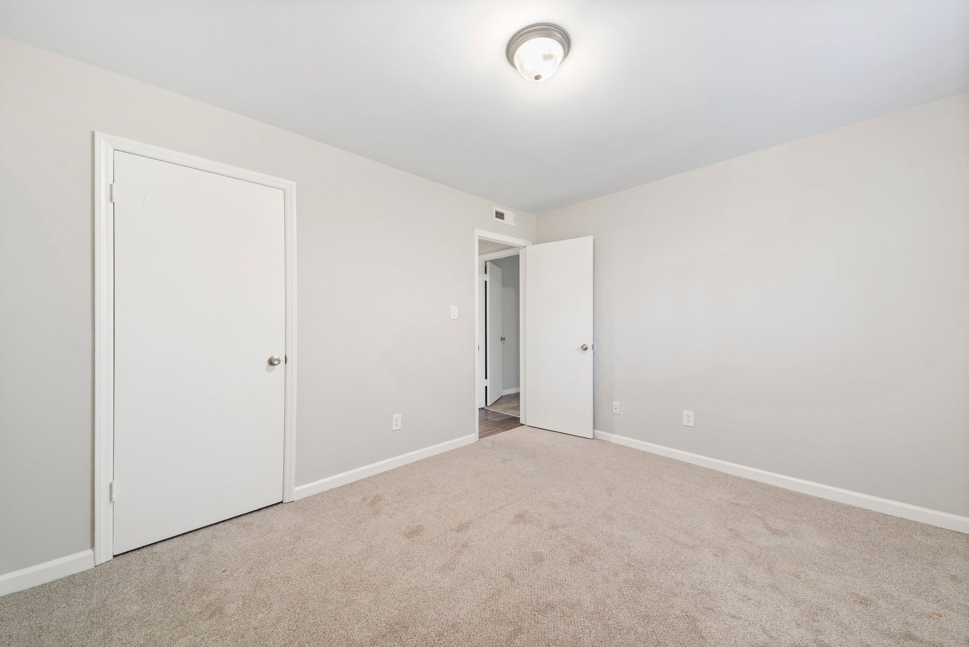 1 bedroom