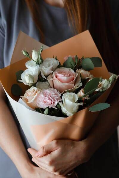 funeral flower giving image