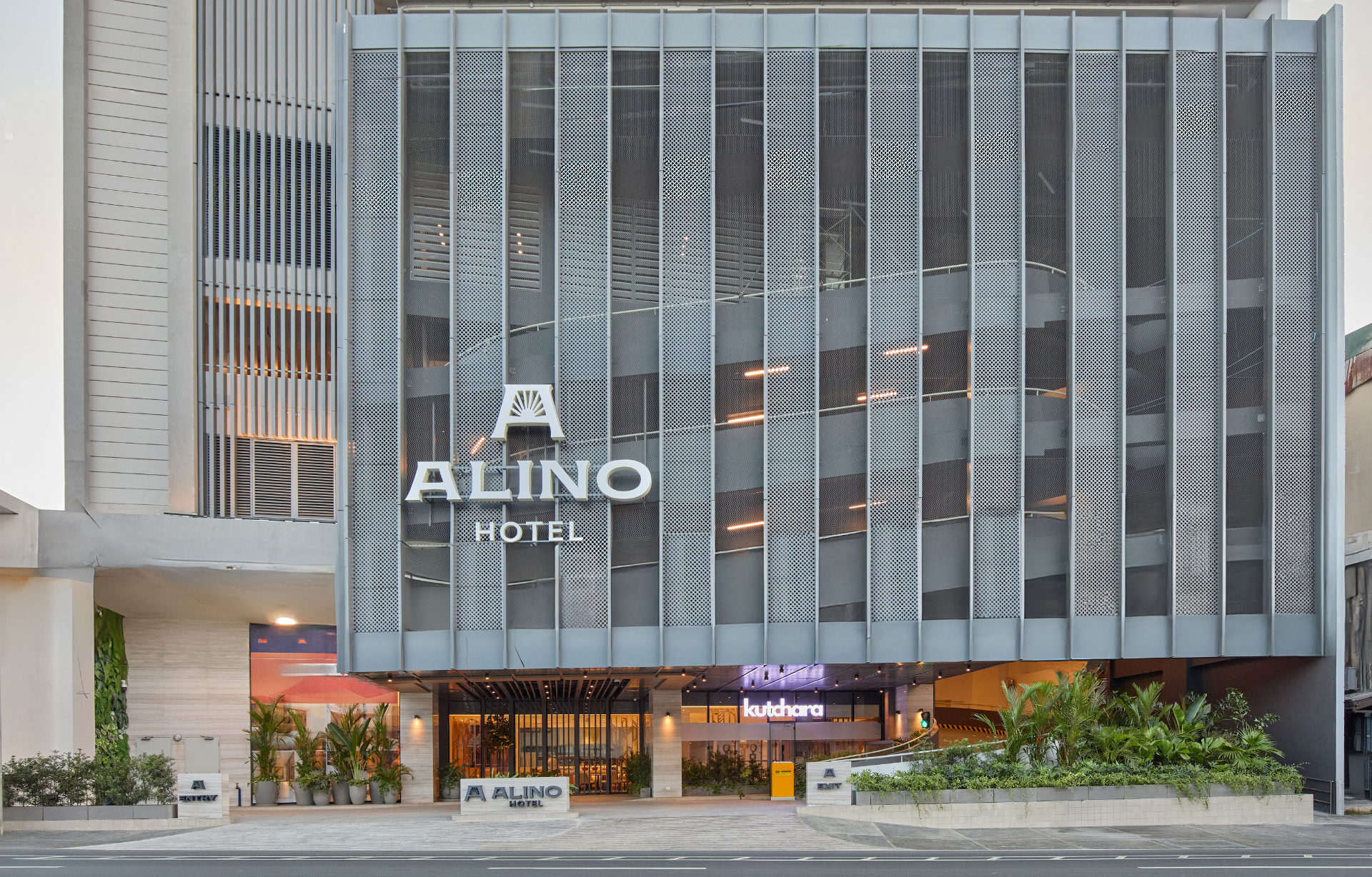 Alino Hotel Facade