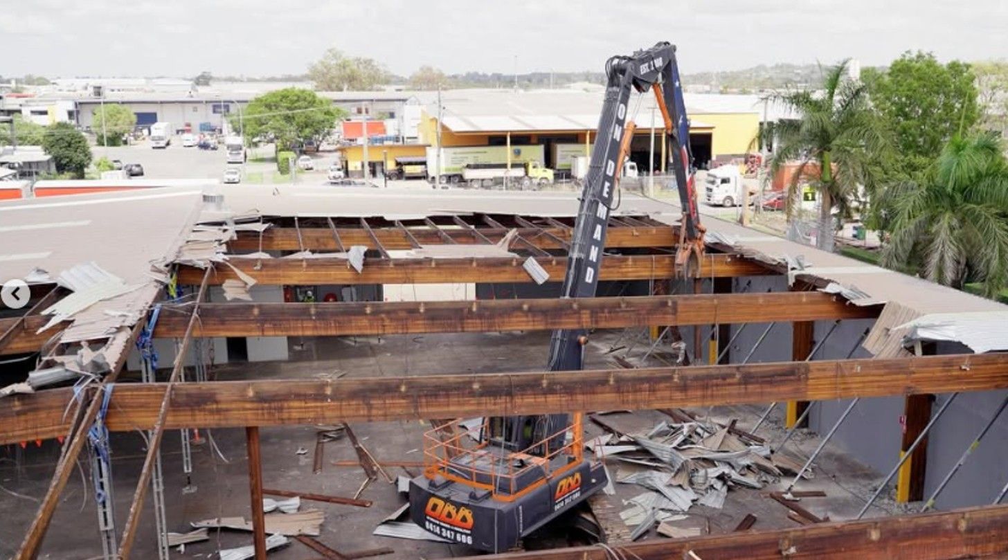 Commercial Demolition Project on the Gold Coast Using an Excavator to Remove Internal Structures