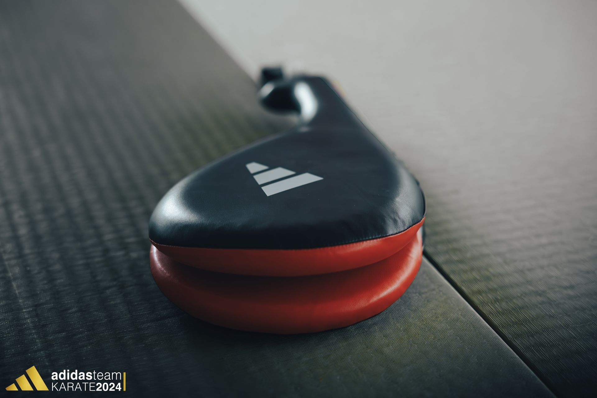 Adidas Kick Paddle – PU Training Target voor Snelle Traptechniek