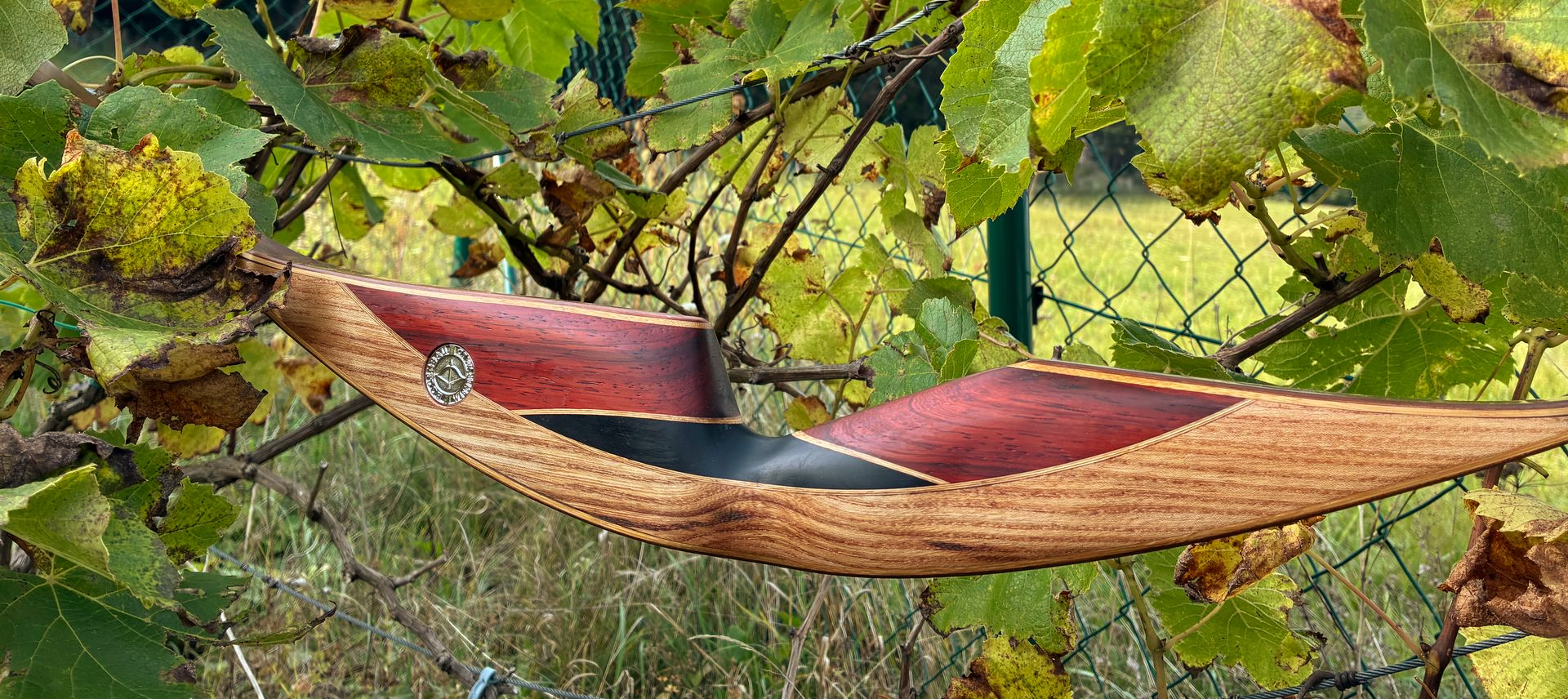 Modell Hawara aus Ebenholz und Amaranth