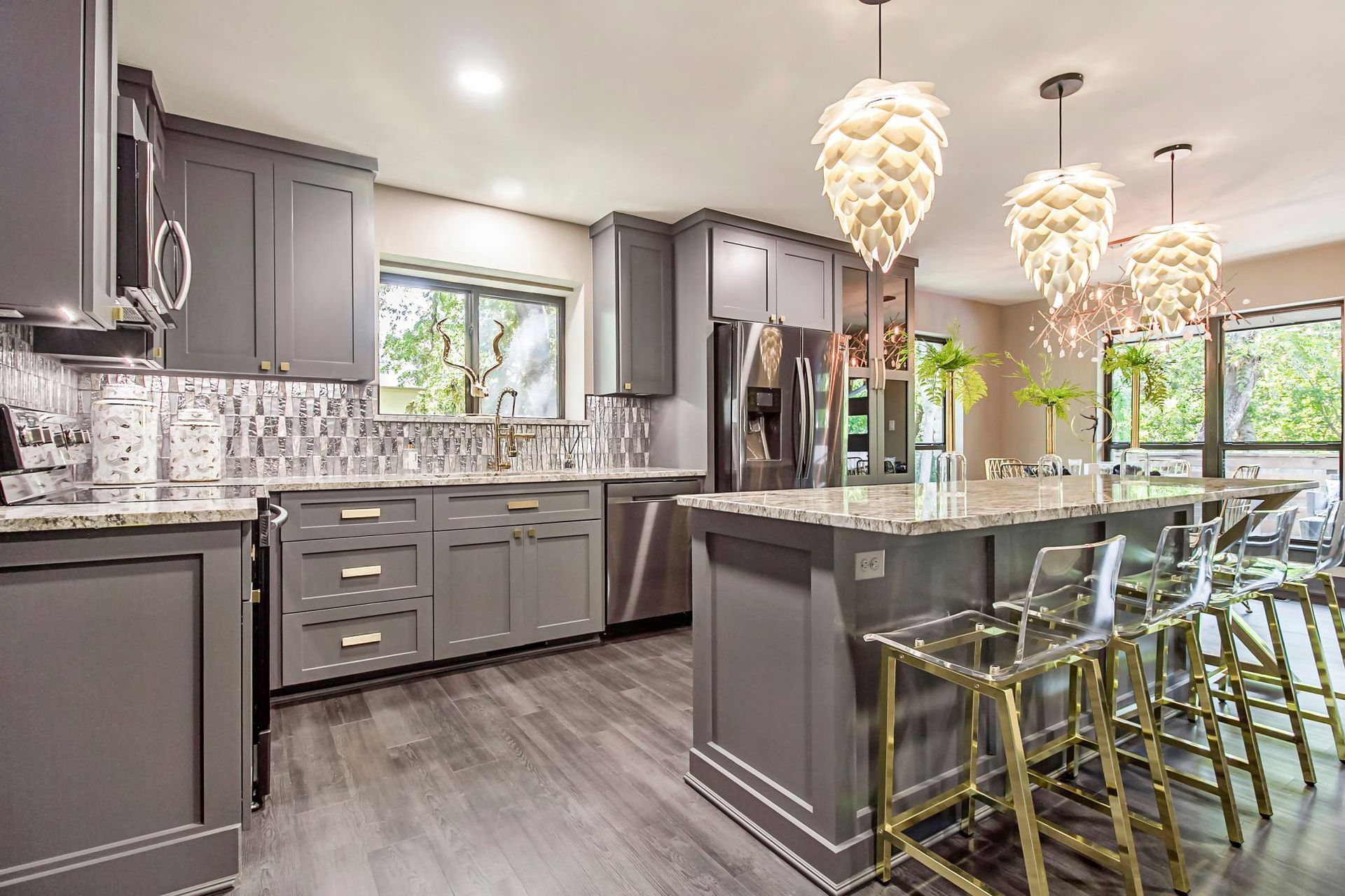 modern kitchen beautiful lights