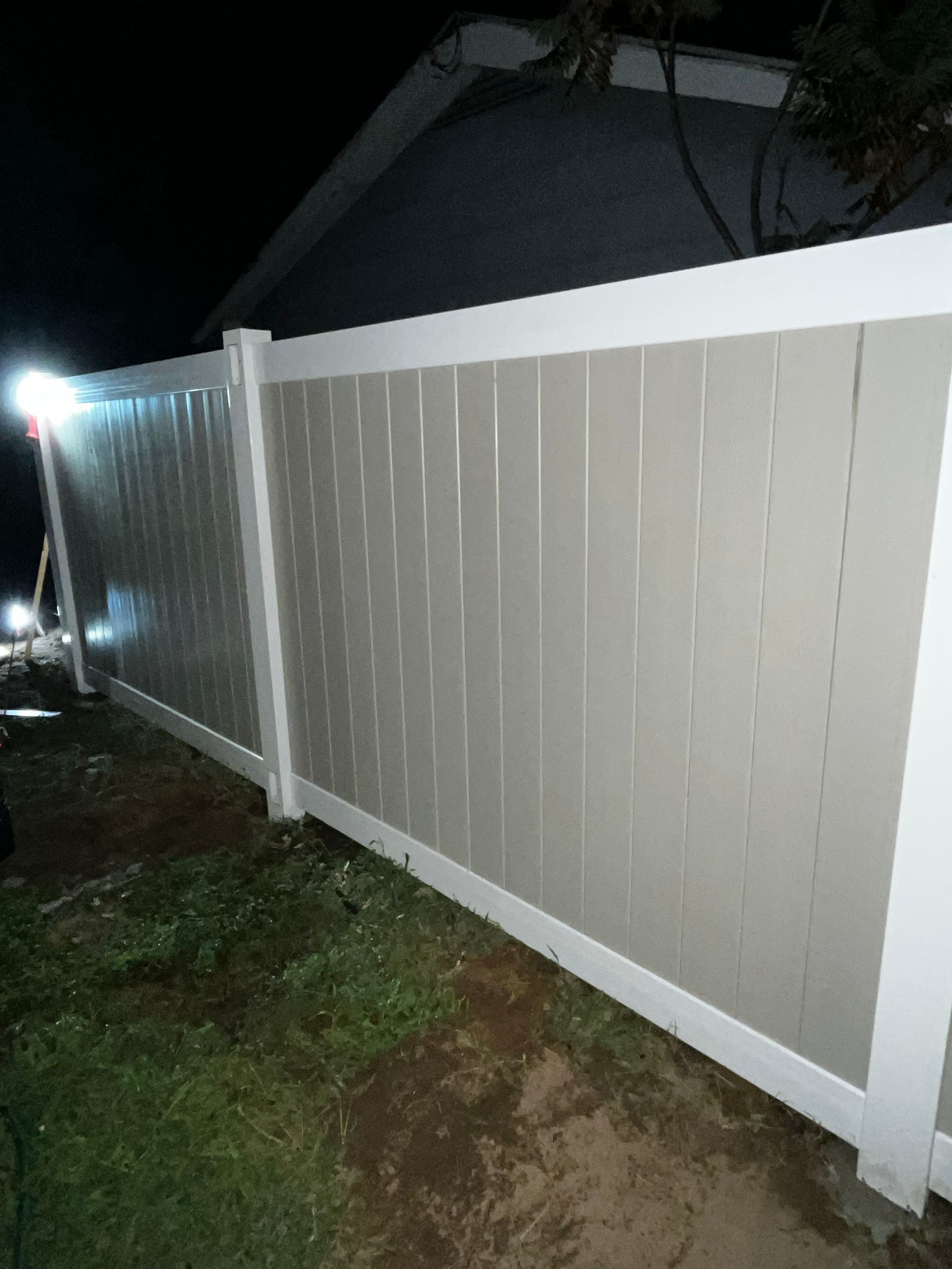 Side yard vinyl privacy fence installation completed in Burlington County NJ