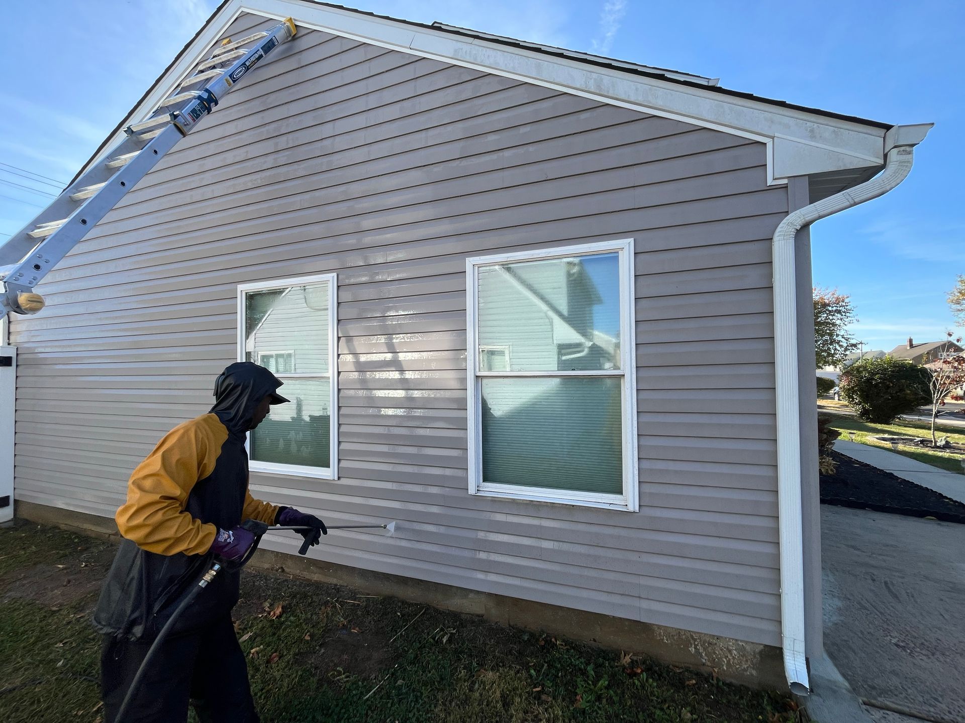 Home siding pressure washing project in Burlington County NJ