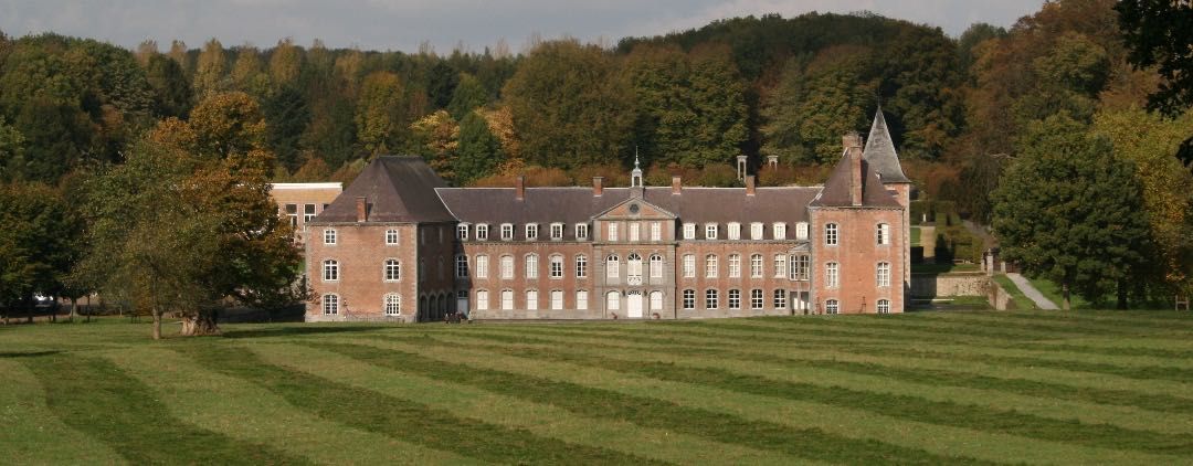 Un lieu exceptionnel avec un cadre verdoyant pour un événement au chateau Franc Waret