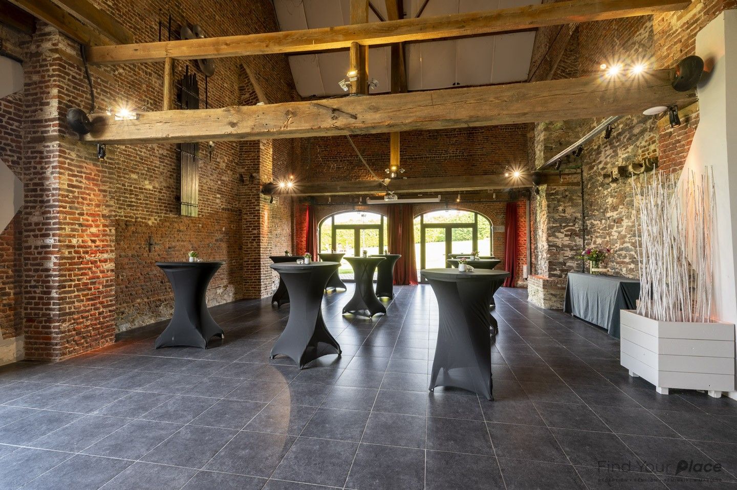 Aménagement de la salle Ferme du Praesenti