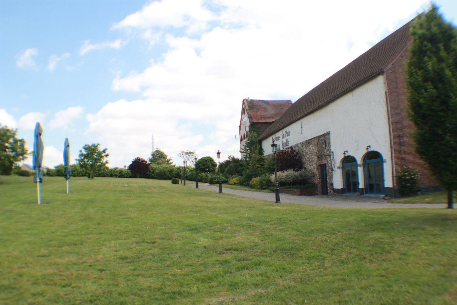 Espace extérieur de la Ferme du Praesenti