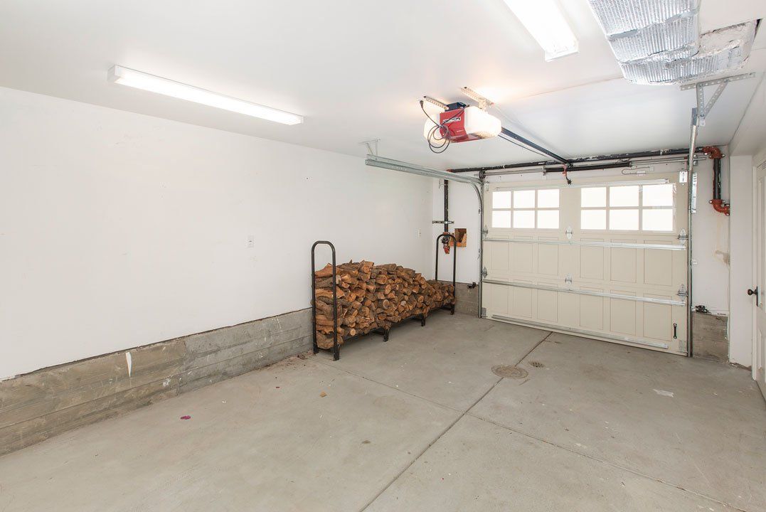 RENTED: Mission District – 2523 Harrison Street