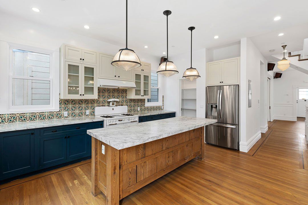 RENTED: Mission District – 2523 Harrison Street
