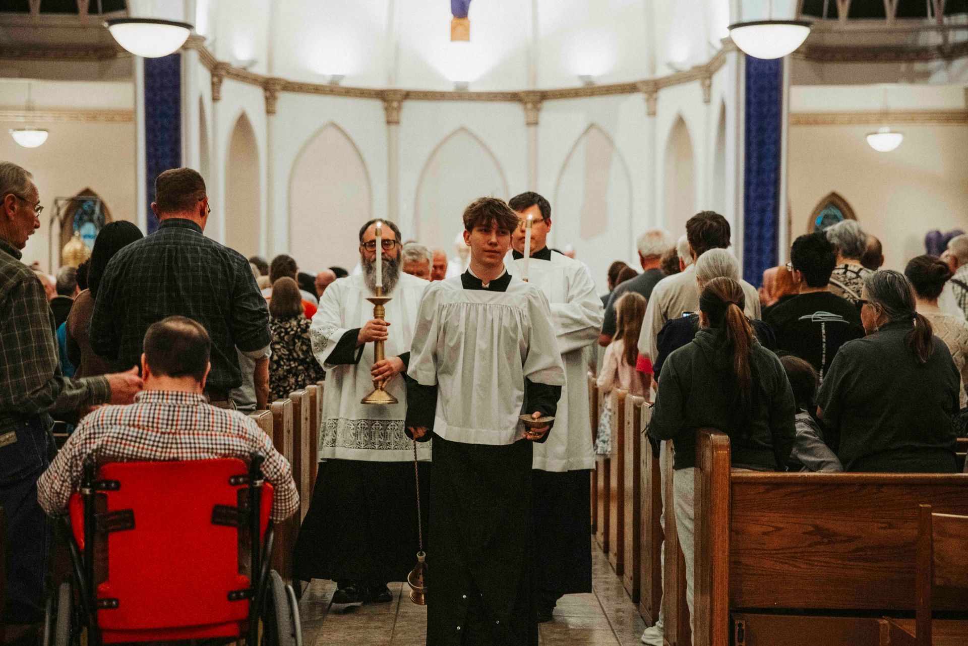 Gathering of clergy and faithful