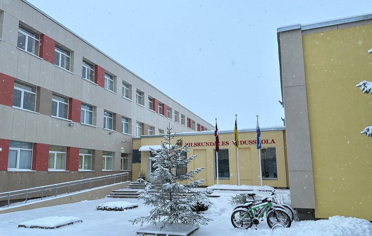 Pilsrundāles vidusskolas fasādes atjaunošana, Pilsrundāle 1, Pilsrundāle, Rundāles pagasts, Bauskas novads (2023)