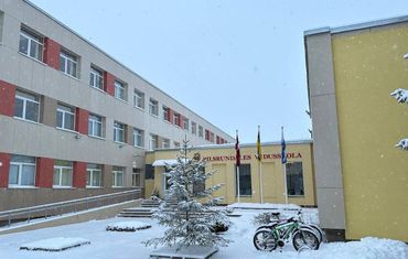 Pilsrundāles vidusskolas fasādes atjaunošana, Pilsrundāle 1, Pilsrundāle, Rundāles pagasts, Bauskas novads (2023)
