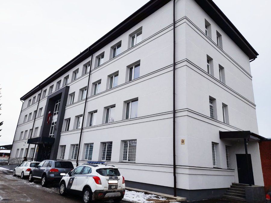 Administratīvās ēkas un policijas ēkas atjaunošanas un energoefektivitātes paaugstināšanas būvdarbi