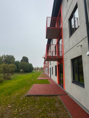 Gandrīz nulles enerģijas patēriņa dzīvojamās īres mājas būvniecība (būvprojekta izstrāde, autoruzraudzība un būvdarbi), Lāču ielā 9, Cēsīs (2025/2026)