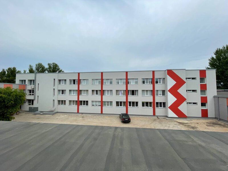 Fasādes siltināšanas un apdares darbi (energoefektivitātes paaugstināšanai) Roberta Feldmaņa ielā 11, Rīgā (2021)