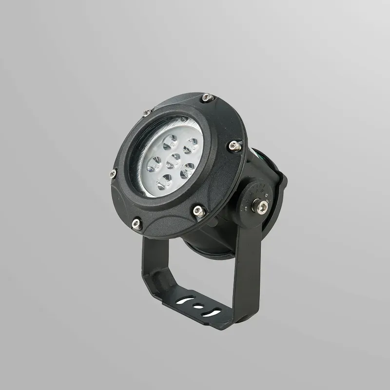 Justerbart LED-spotarmatur til udendørs belysning.