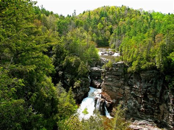 10 Best Waterfalls Near Sugar Mountain, NC | SugarTop Resort