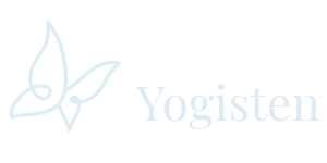 Logoet for yogisten - et yogastudio - som har en sommerfugl på.