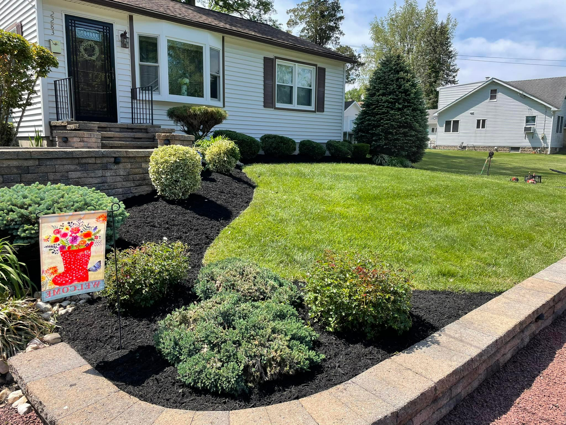Circular Walkway — Bensalem, PA — Munz's Lawn Service & Landscaping