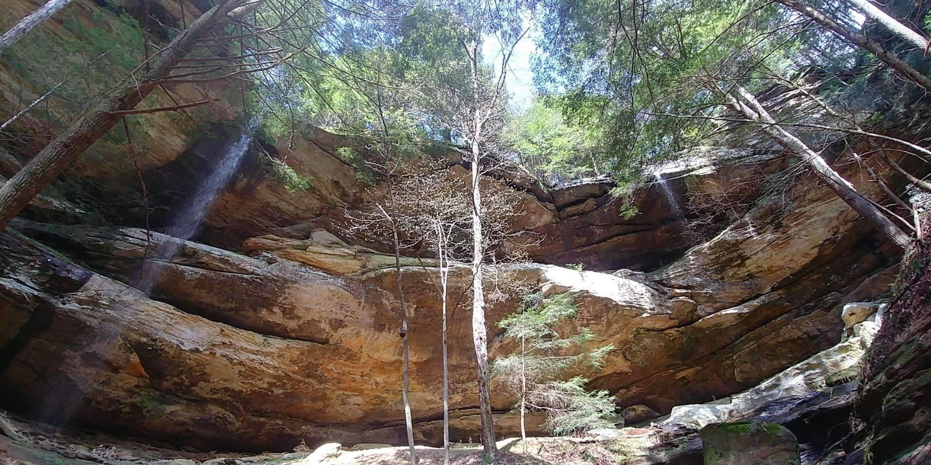 HIKING IN HOCKING HILLS