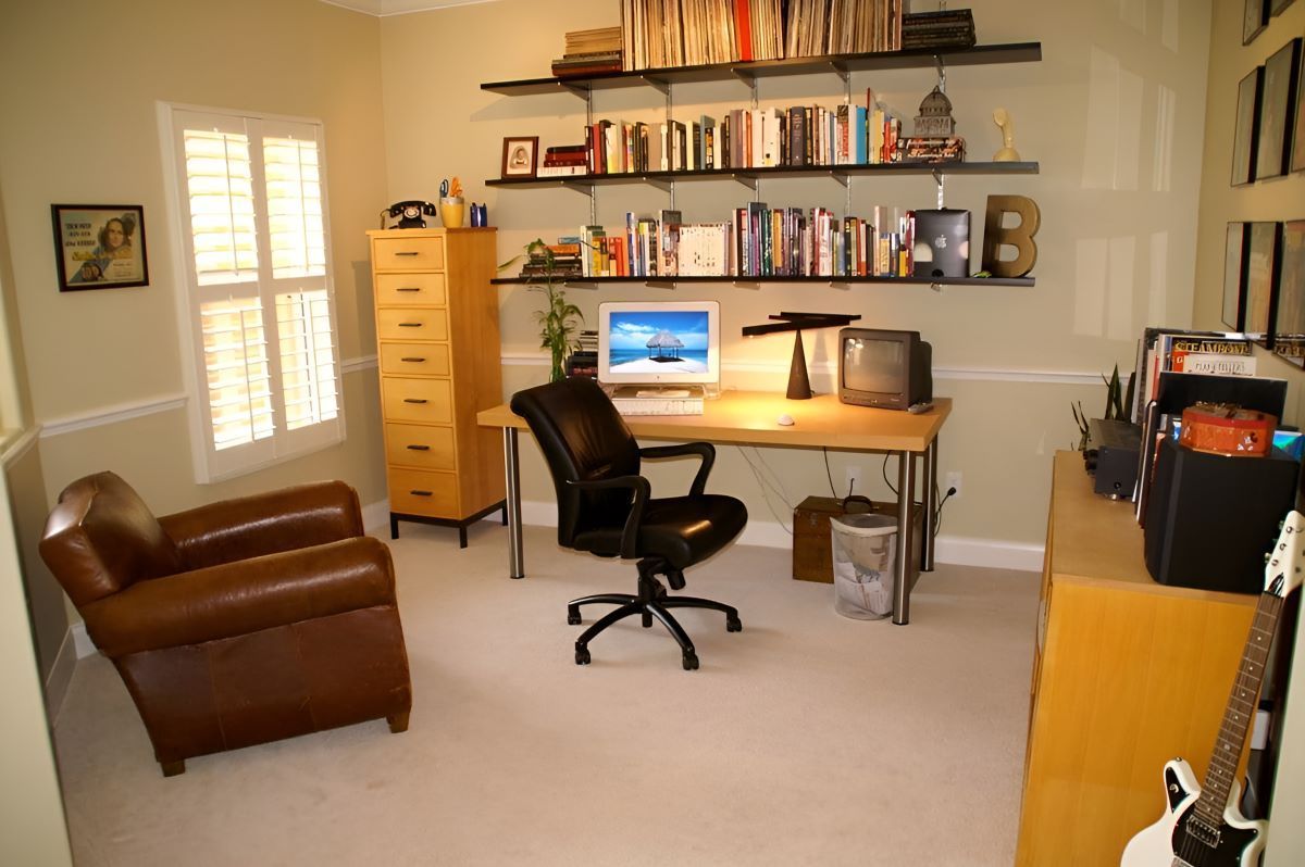 Home Office With Desk, Computer, Office Chair — KirraLina Cleaning Services in Tweed Heads, NSW
