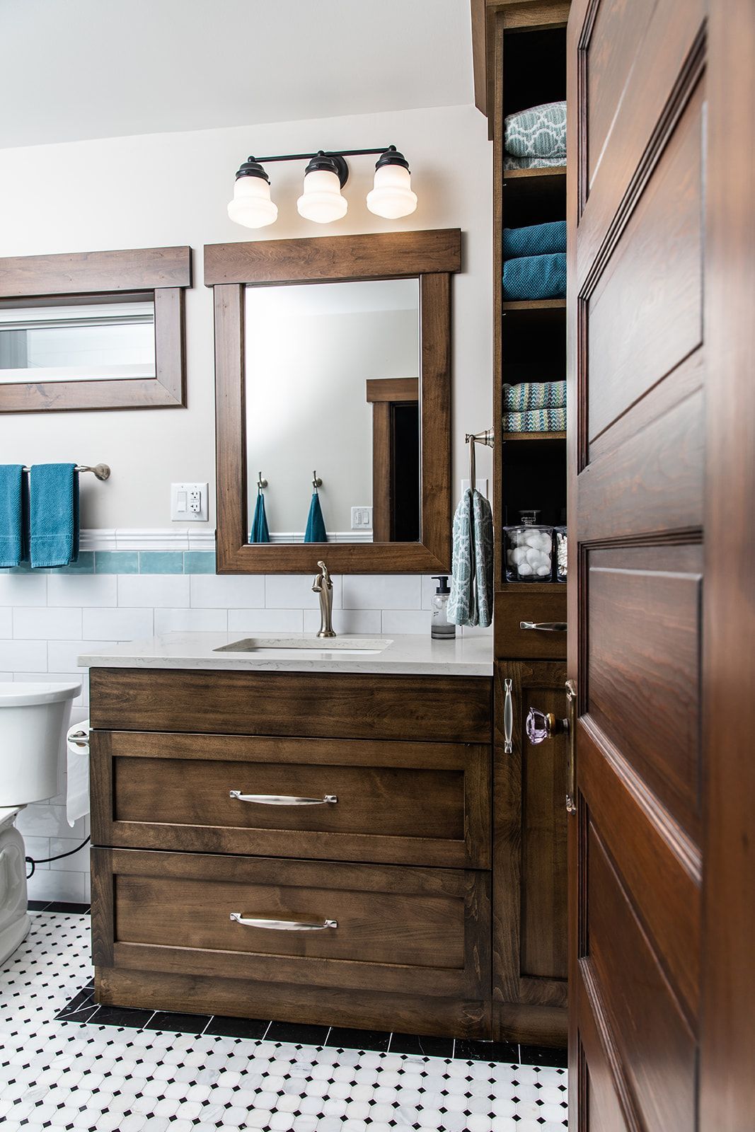 Bathroom vanity