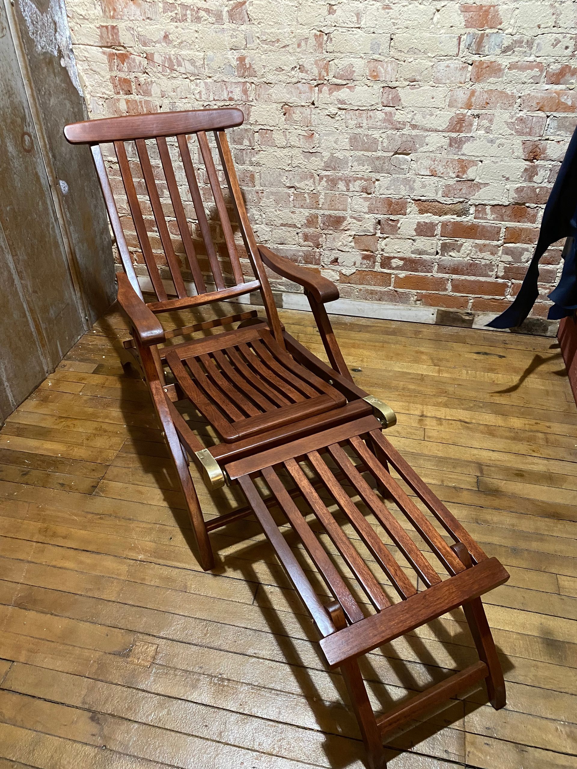 Wood slat lounger