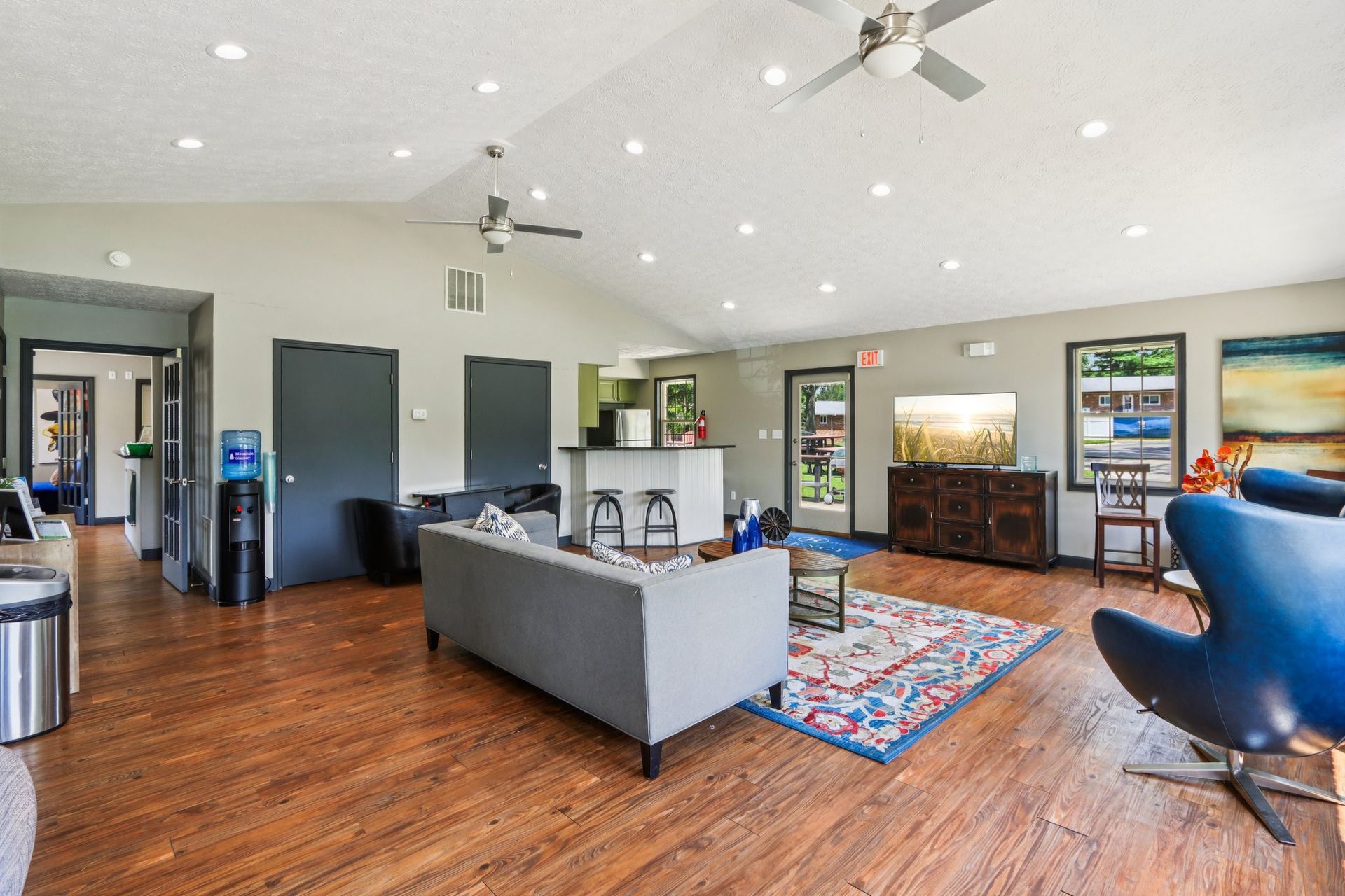 Gallery - Meadow Park Apartments - Apartment Rentals Meadow Escape With Outdoor Kitchen