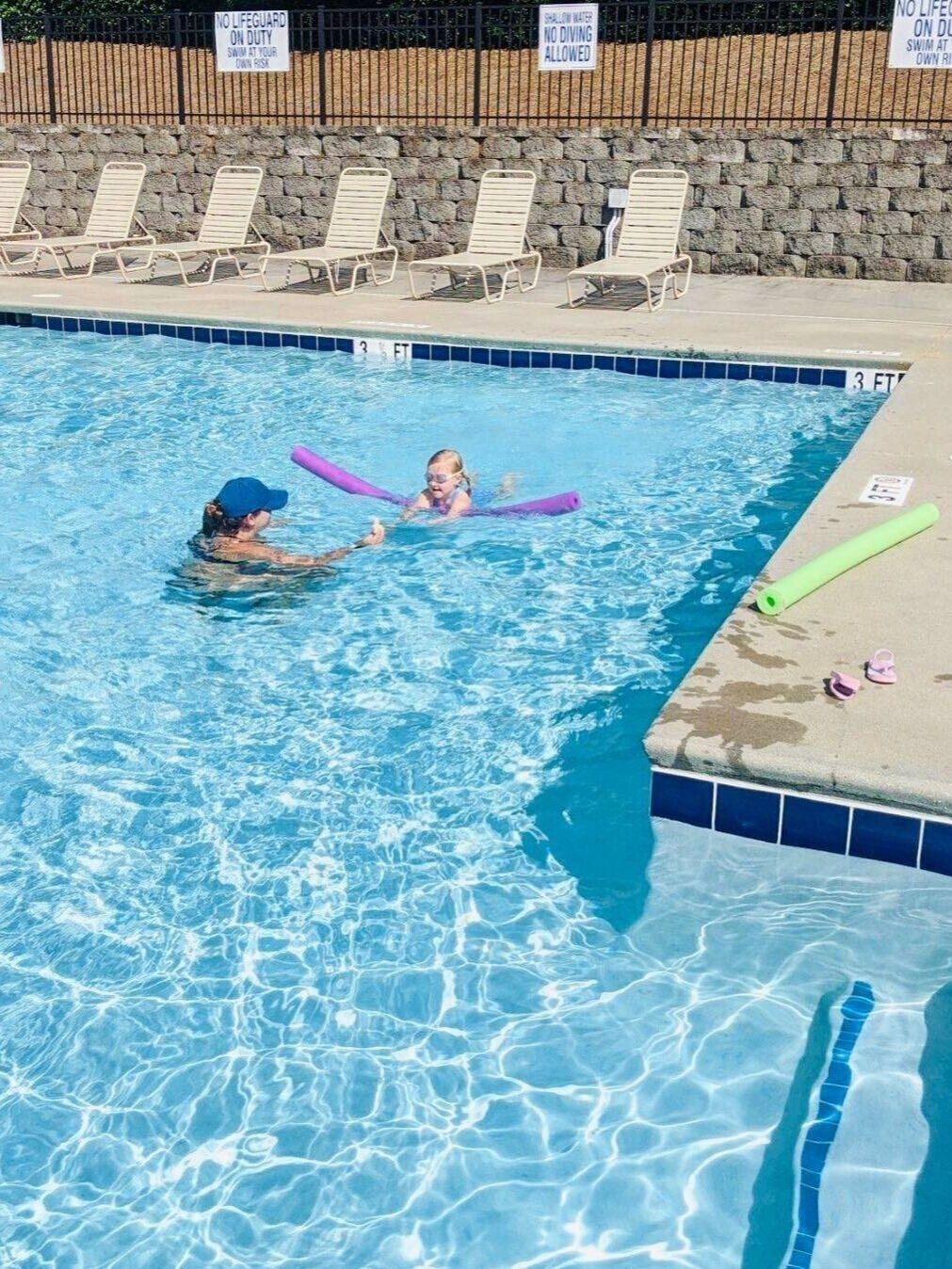 mobile swim lessons at your back yard or neighborhood pool greenville sc