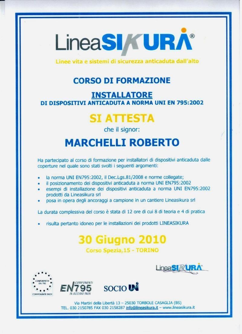 Locandina blu e bianca per il corso di installazione SIKURA, intestata a Marchelli Roberto e datata 30 giugno 2010