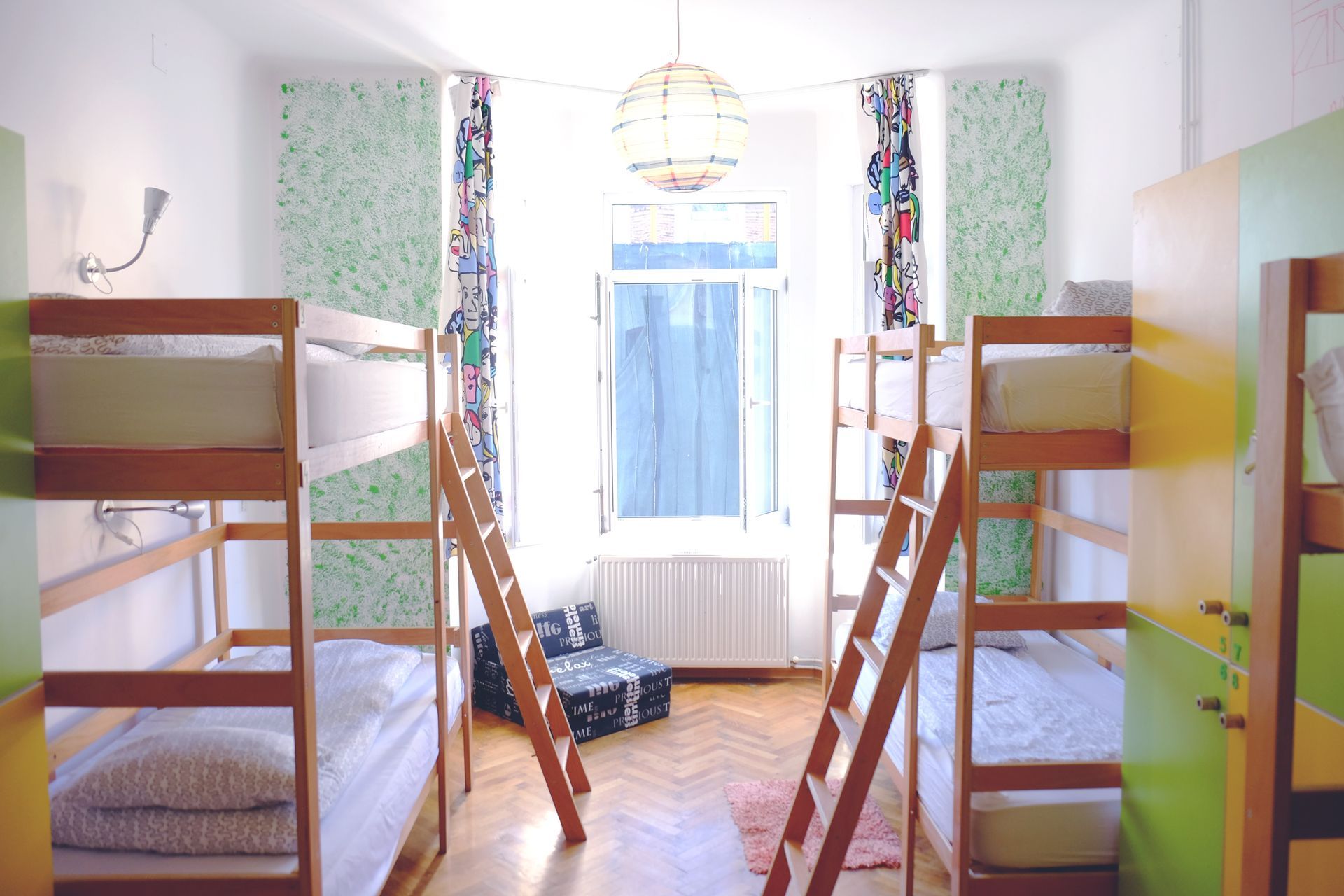 Mixed dorm accommodation in central Brasov