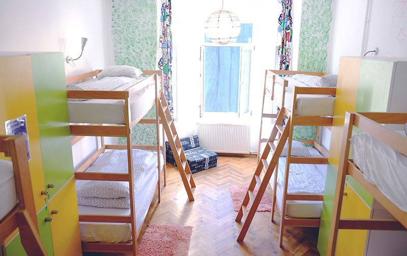 Budget dorm beds in Brasov city center