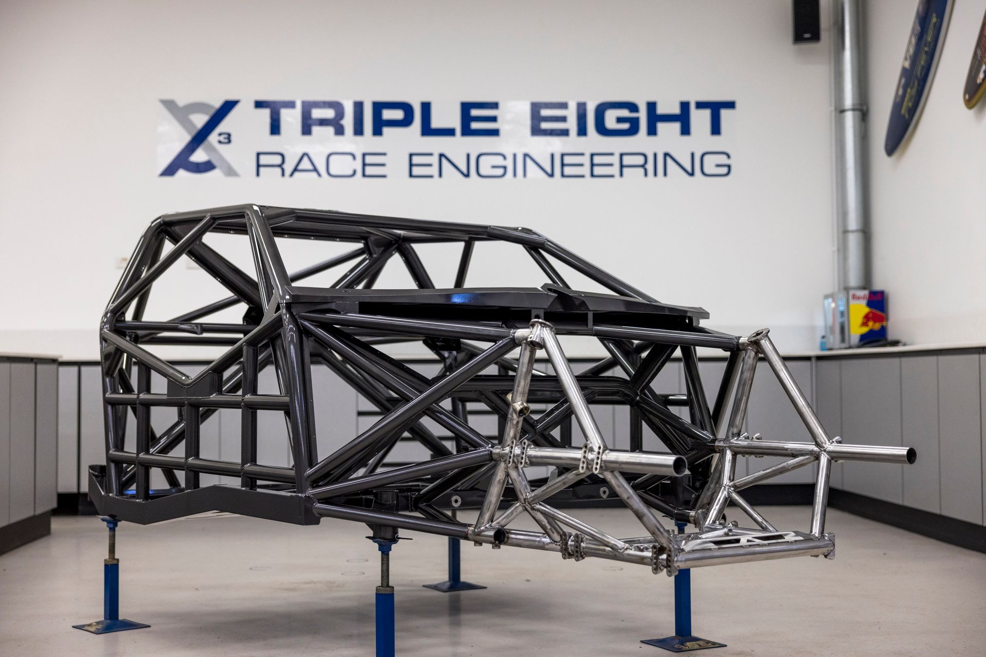 Triple Eight Race Engineering Home Page