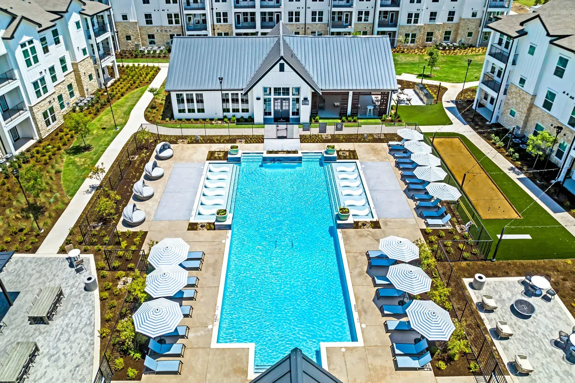 Atlas Bluewood apartment photo