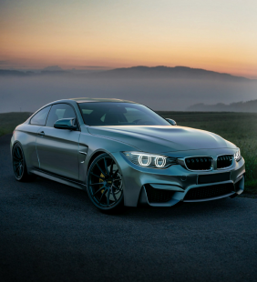 A grey car | Vander Wal's Garage Inc