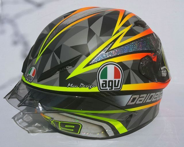 grafiche su caschi