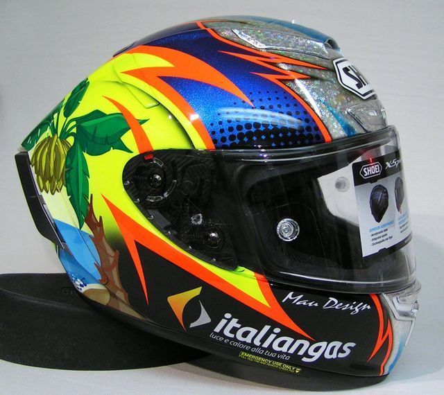 aerografia su casco