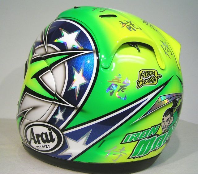 aerografia su casco