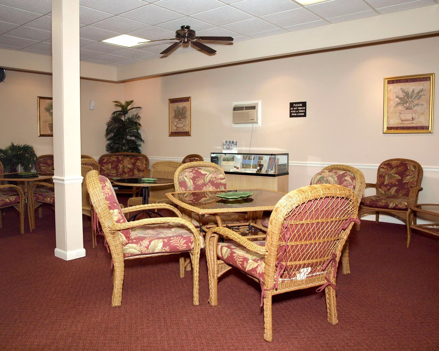 Coffee Lounge of Brooks-Durham Funeral Home in Pineville, KY