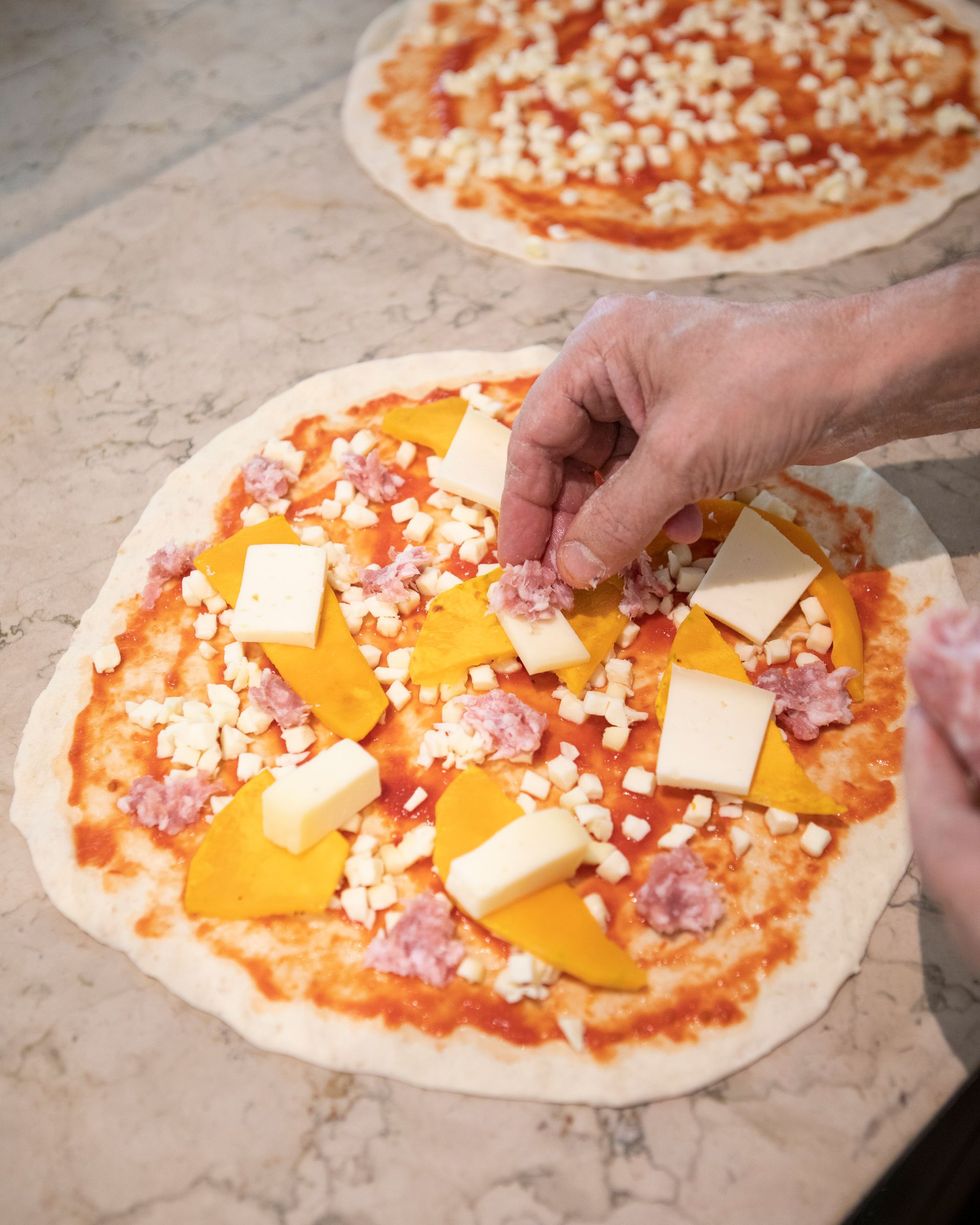 Preparazione della pizza