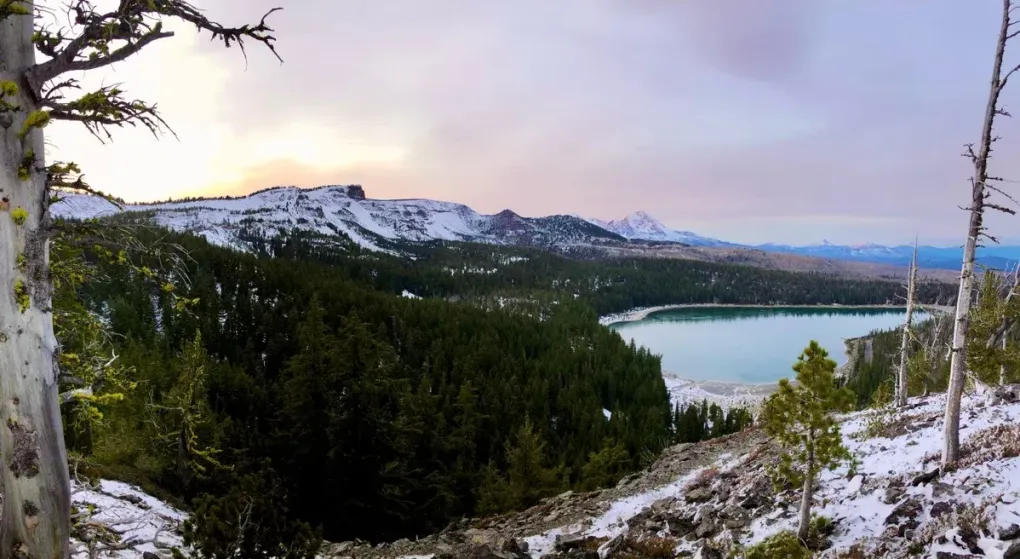 Sisters Oregon Lake