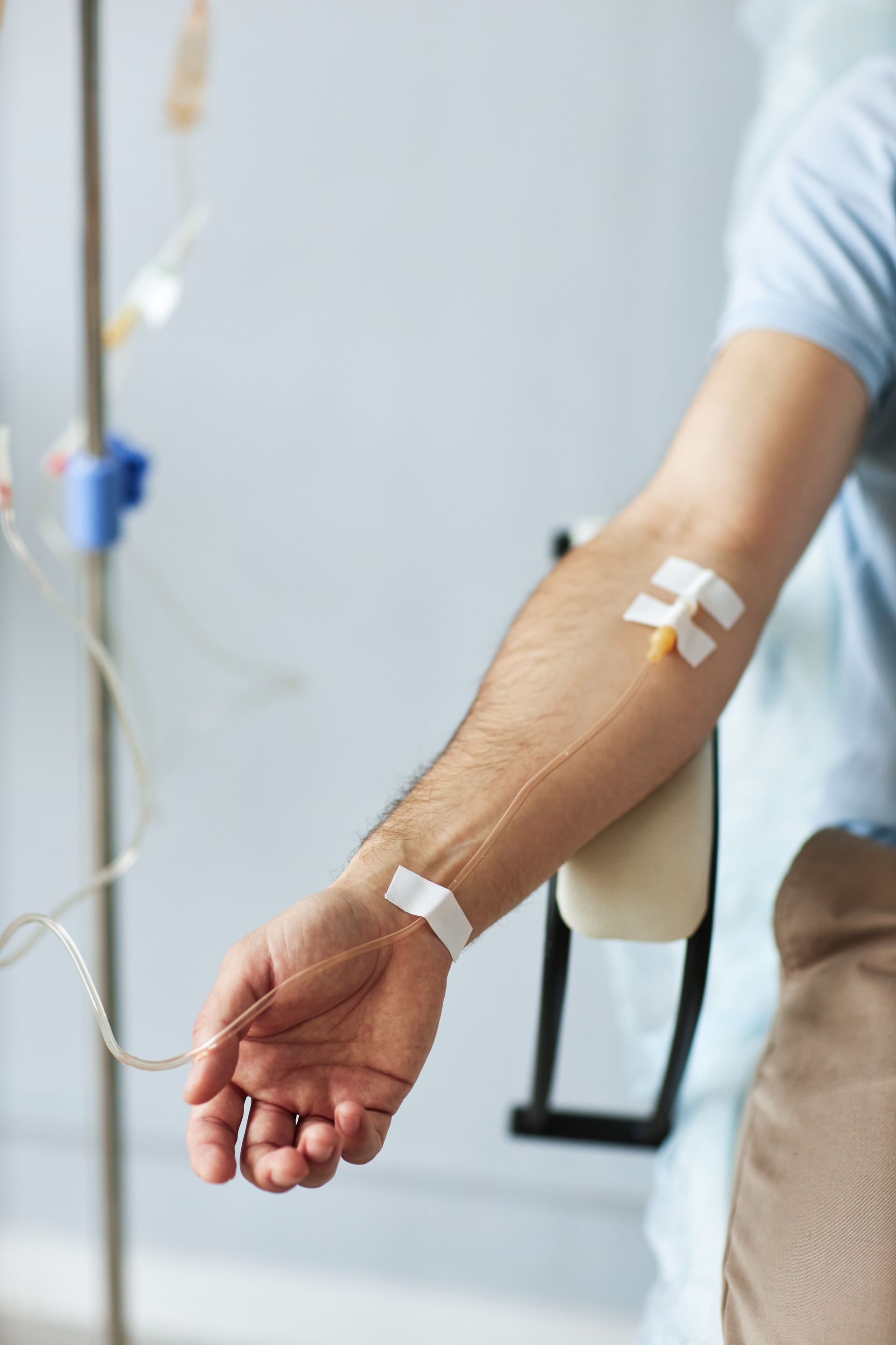 man recieving b12 injectin via IV